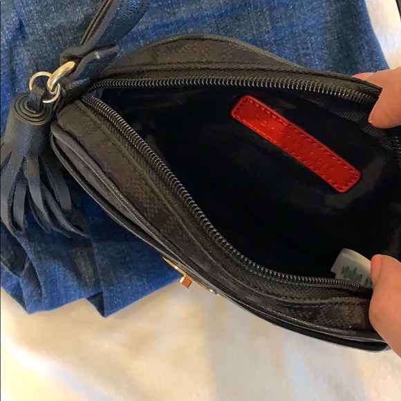 SALE!! Tommy Hilfiger oval disco crossbody bag - Picture 2 of 4